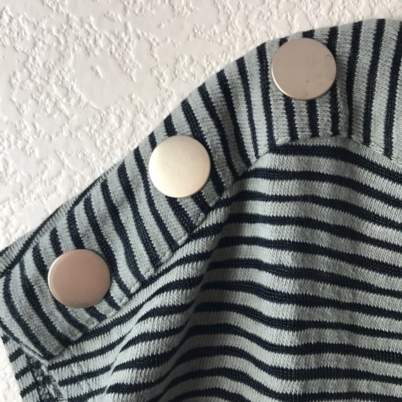 Top - Picture 3 of 7